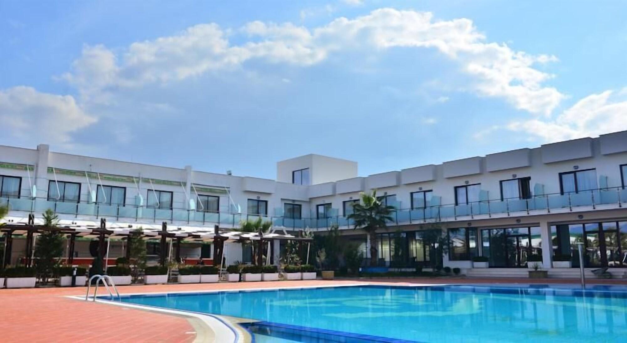 Te Stela Resort & Spa Tiranë Ngoại thất bức ảnh